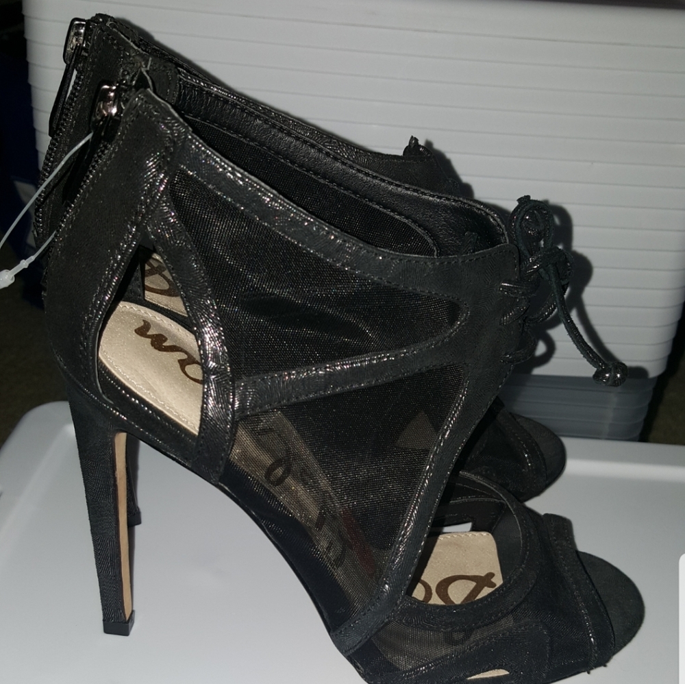 Women's shoes
